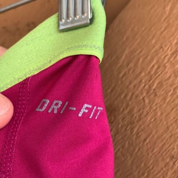 Nike Pro Pink/Magenta Cropped Leggings - Picture 5 of 5